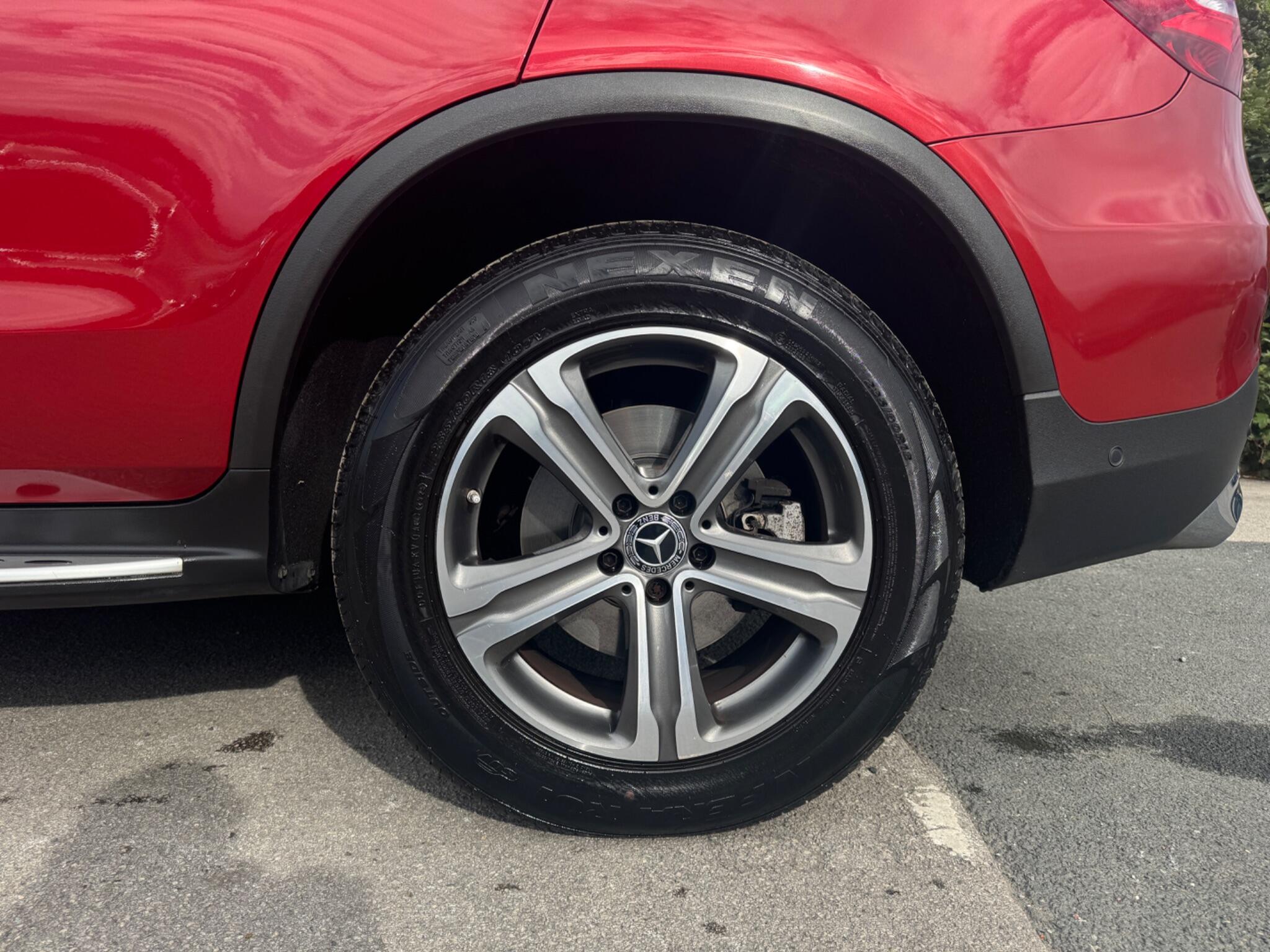 Mercedes-Benz GLC view 30