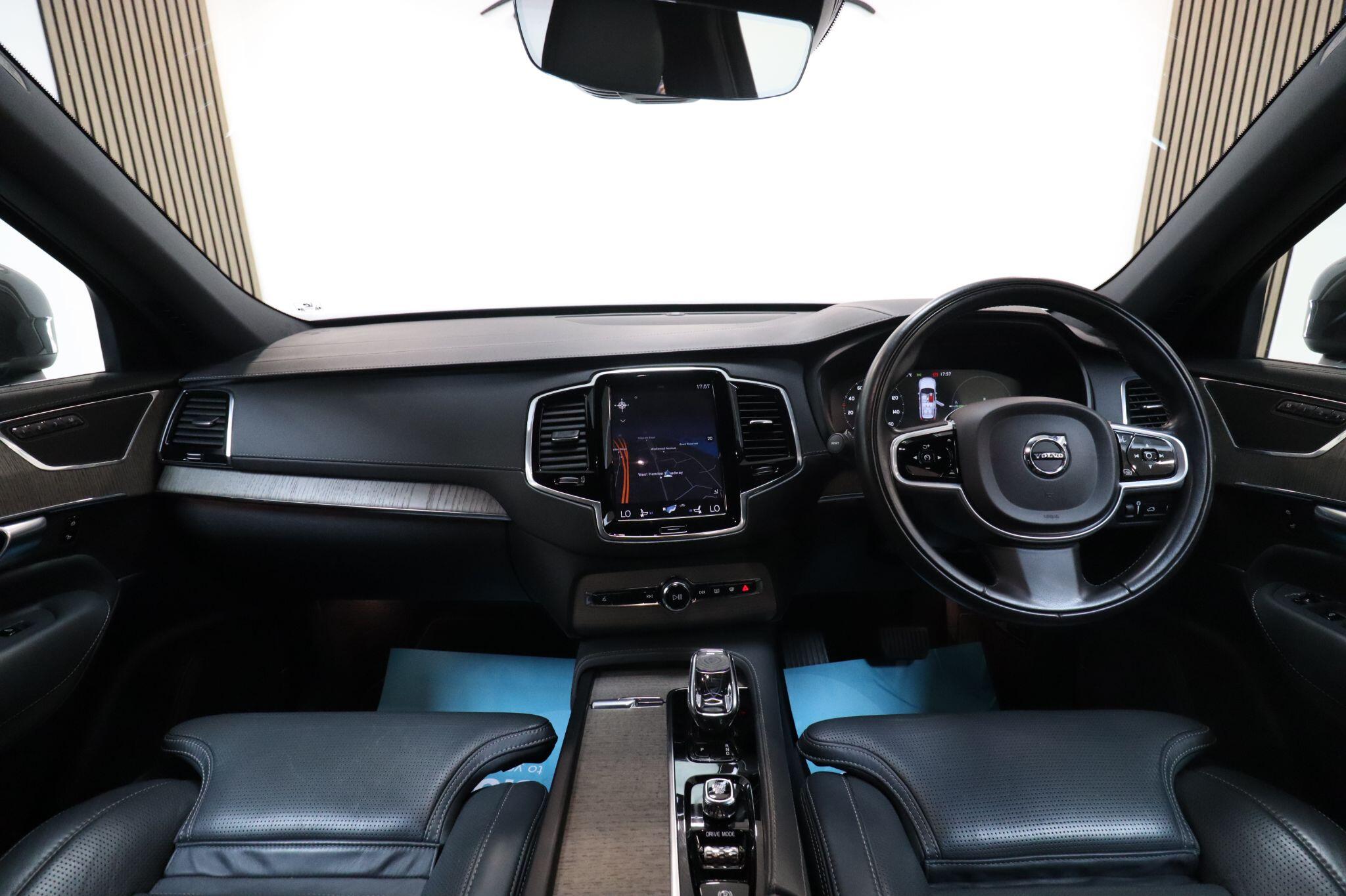 Volvo XC90 view 48