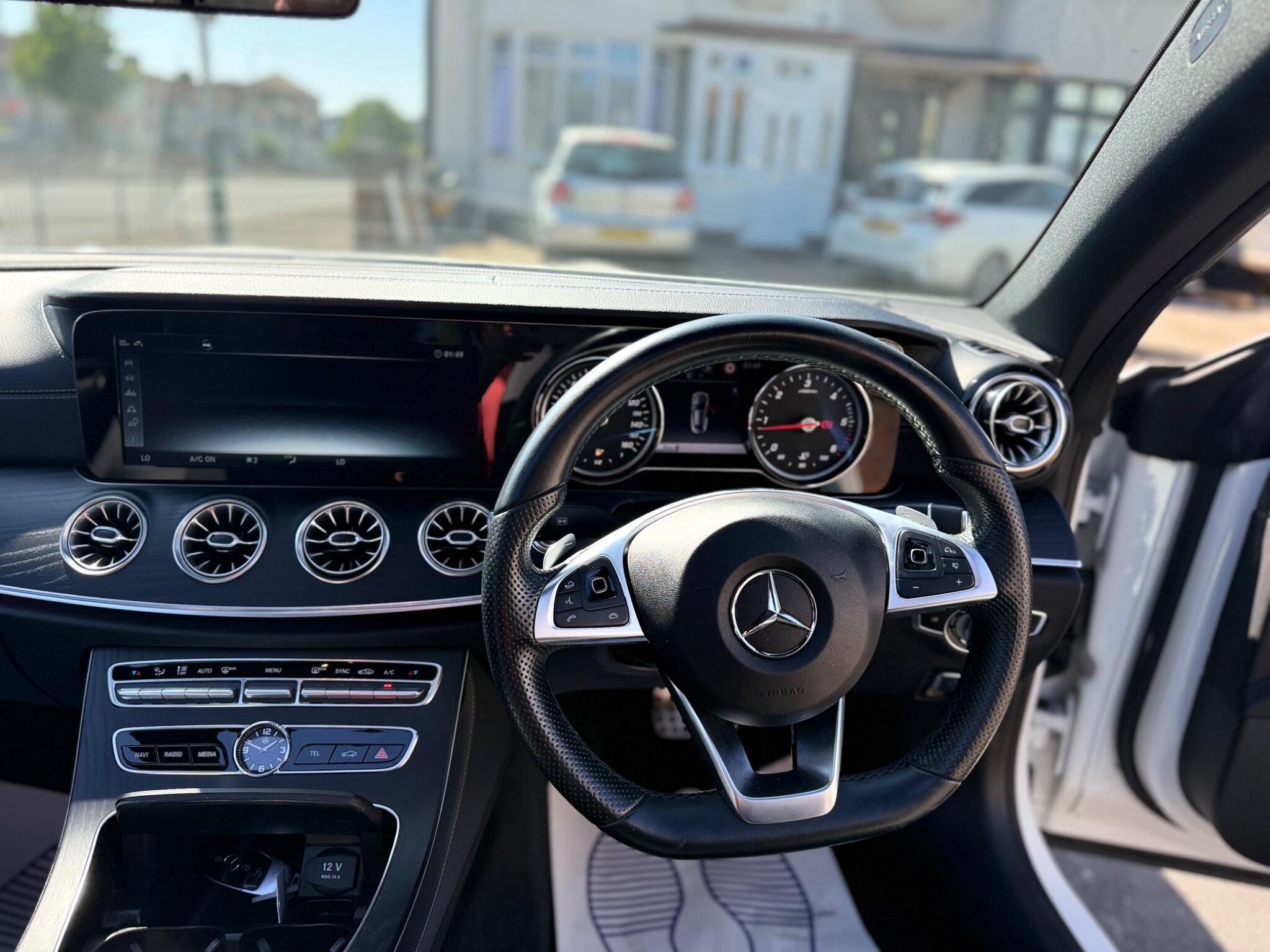 Mercedes-Benz E-Class view 11