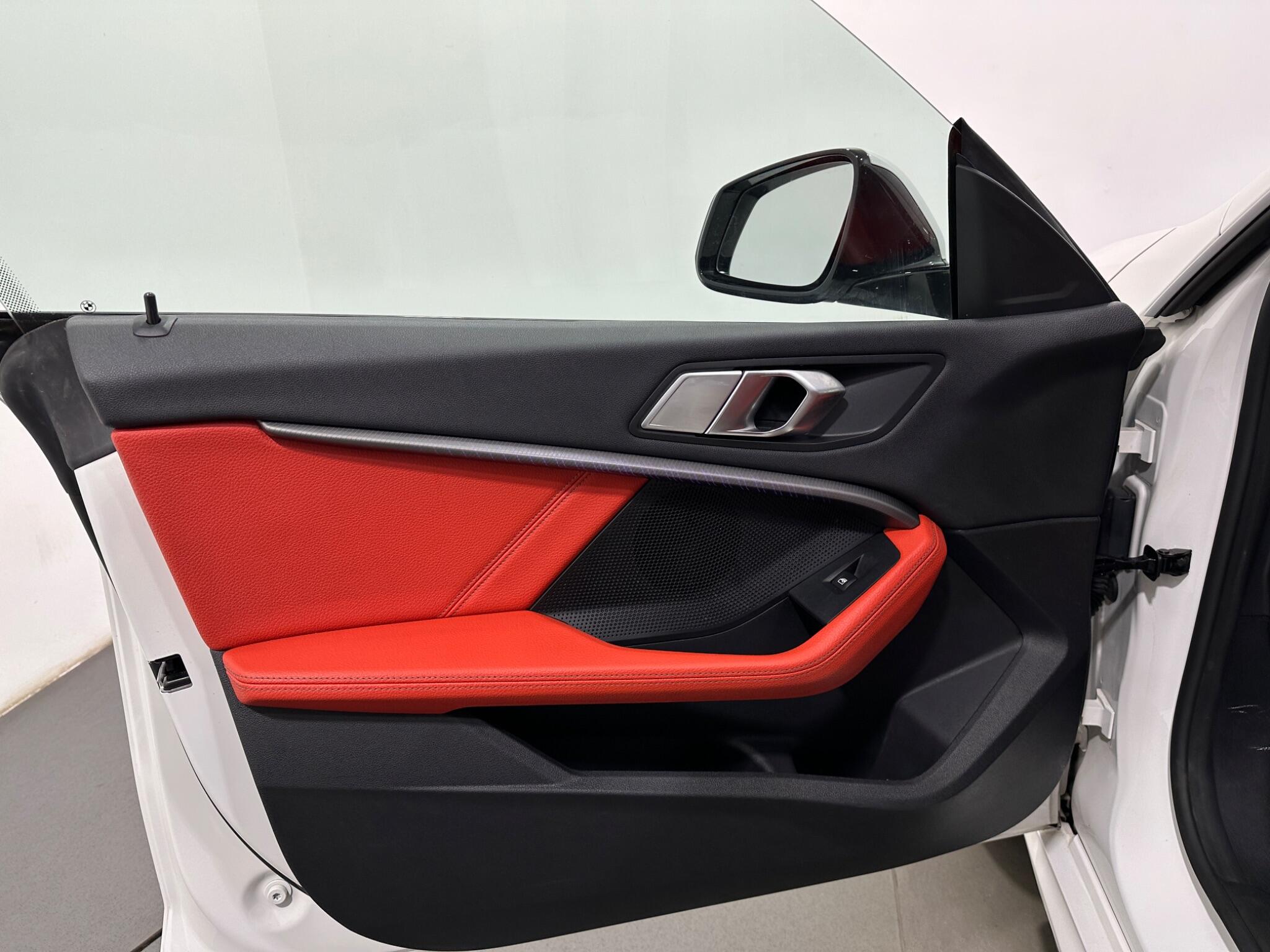 BMW 2 Series view 38