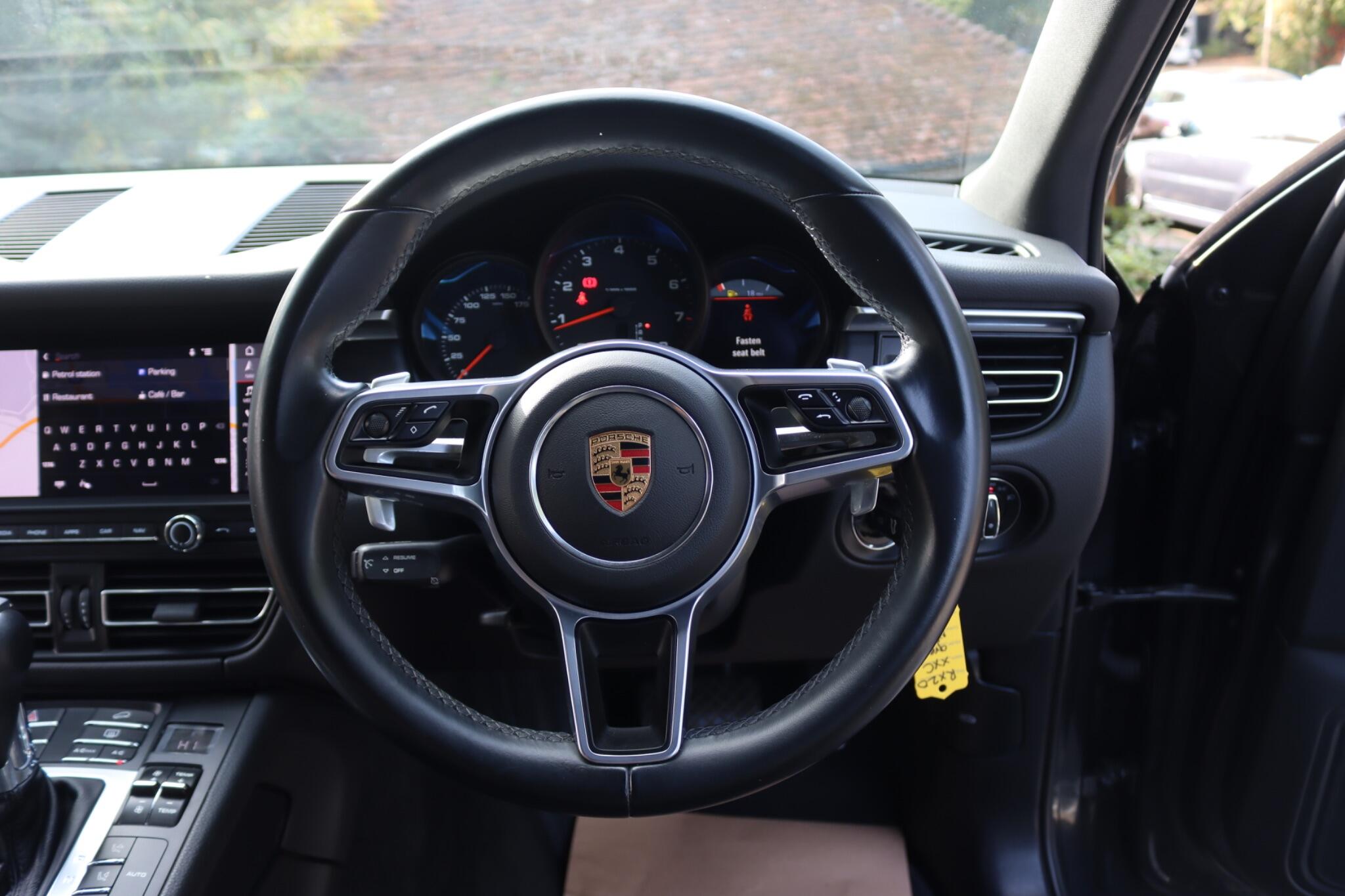 Porsche Macan view 51