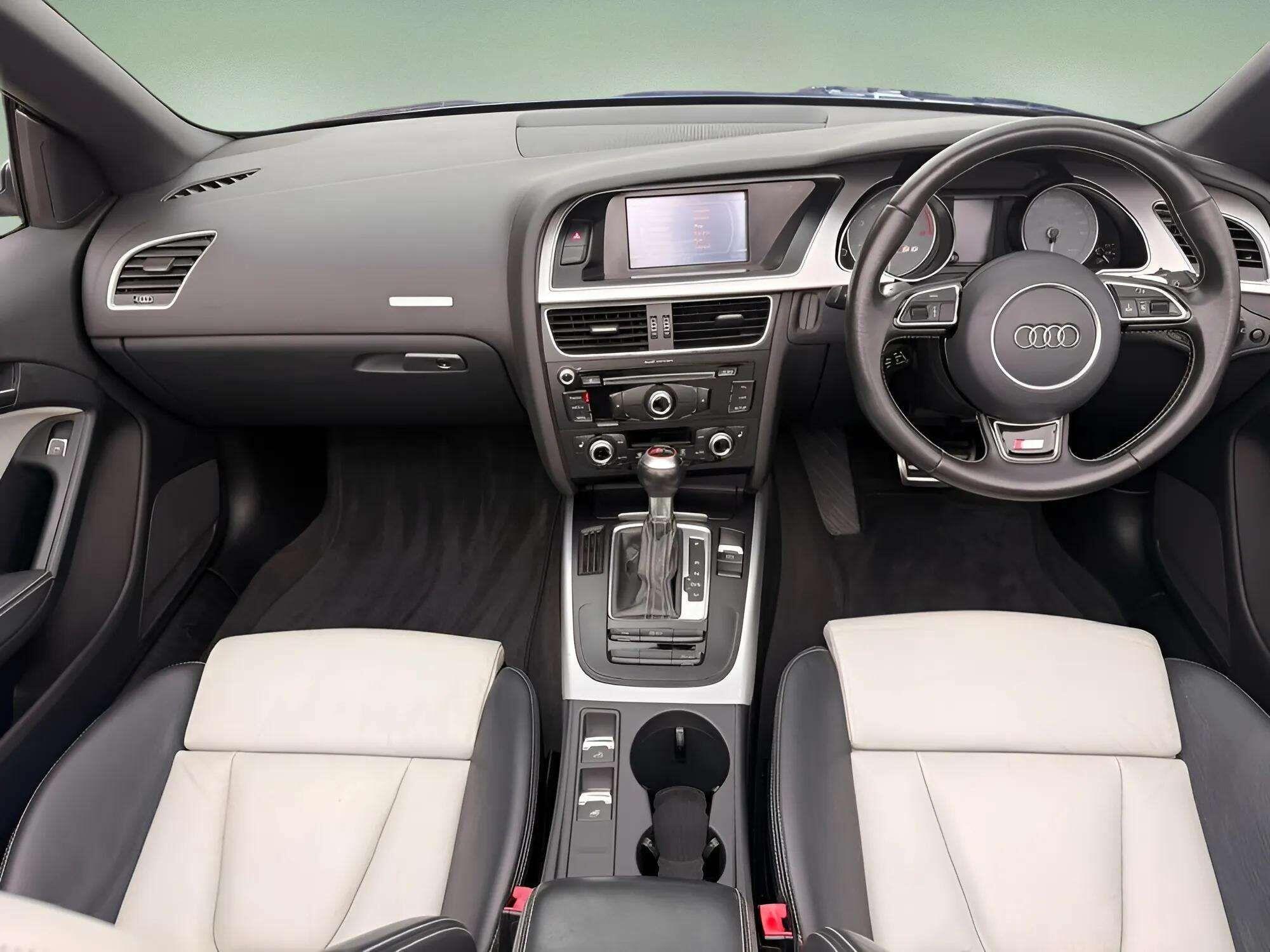 Audi S5 view 2