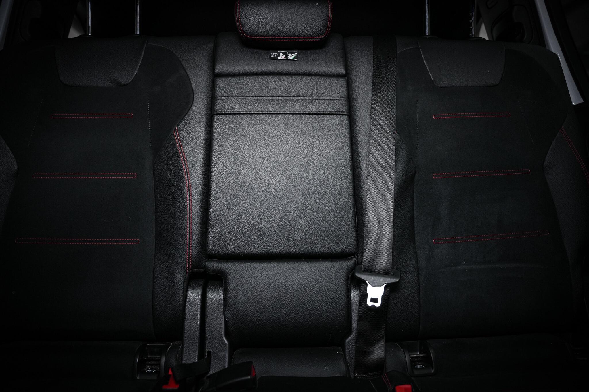 Mercedes-Benz GLB view 25