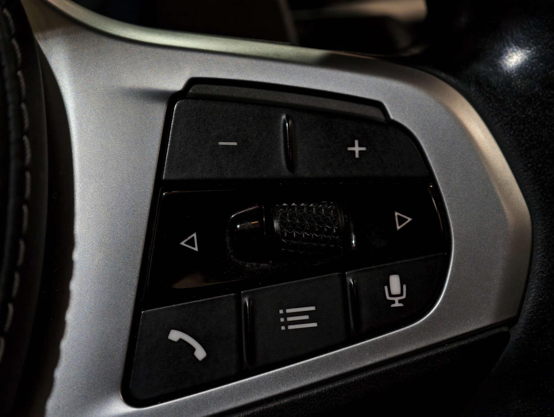 BMW X7 view 45