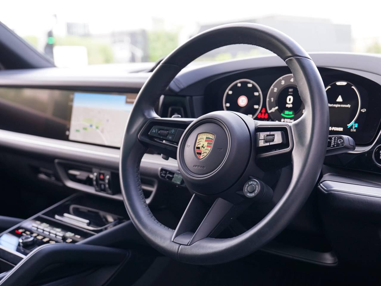 Porsche Cayenne view 4