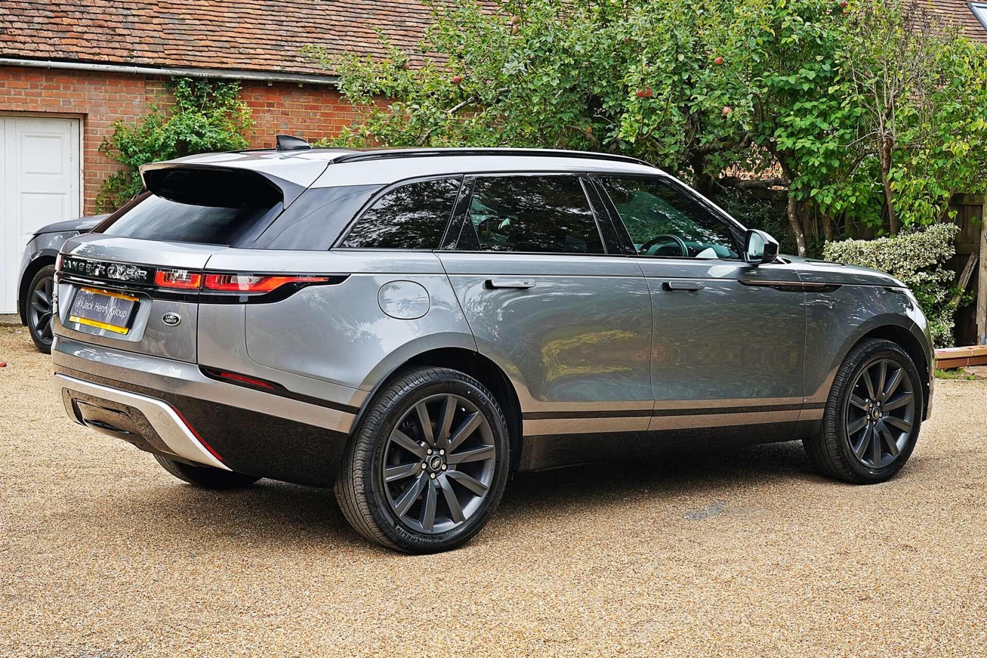 Land Rover Range Rover Velar view 8