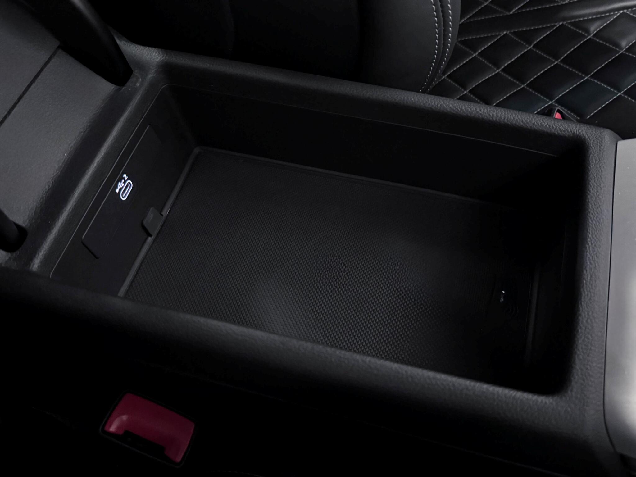 Audi S4 view 29