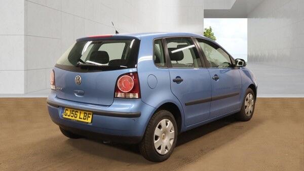 Volkswagen Polo view 2