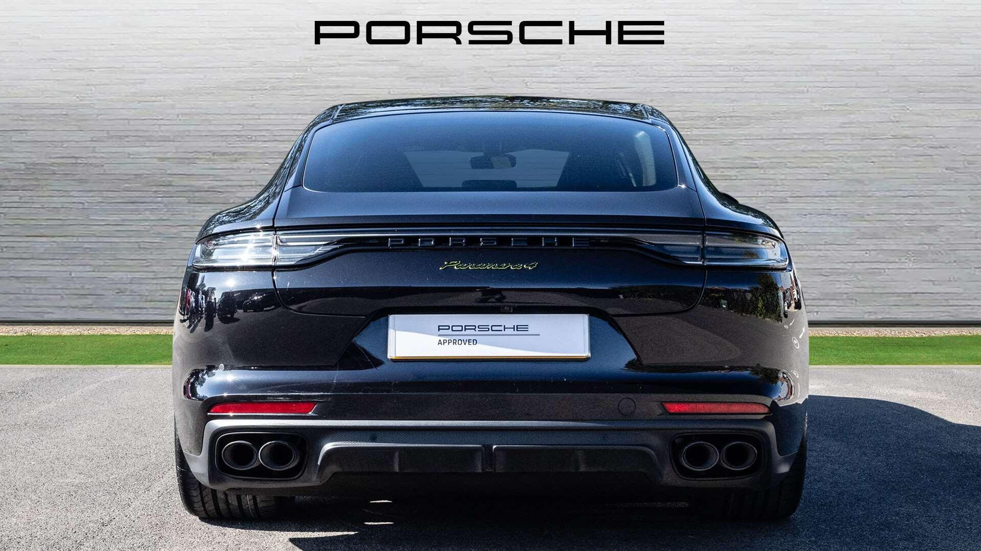 Porsche Panamera view 9
