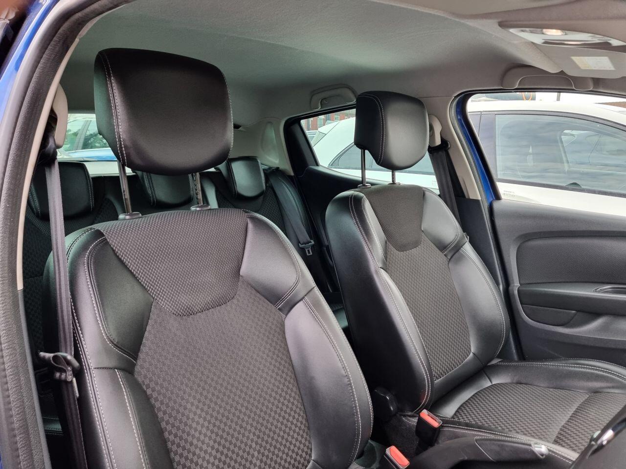 Renault Clio view 9