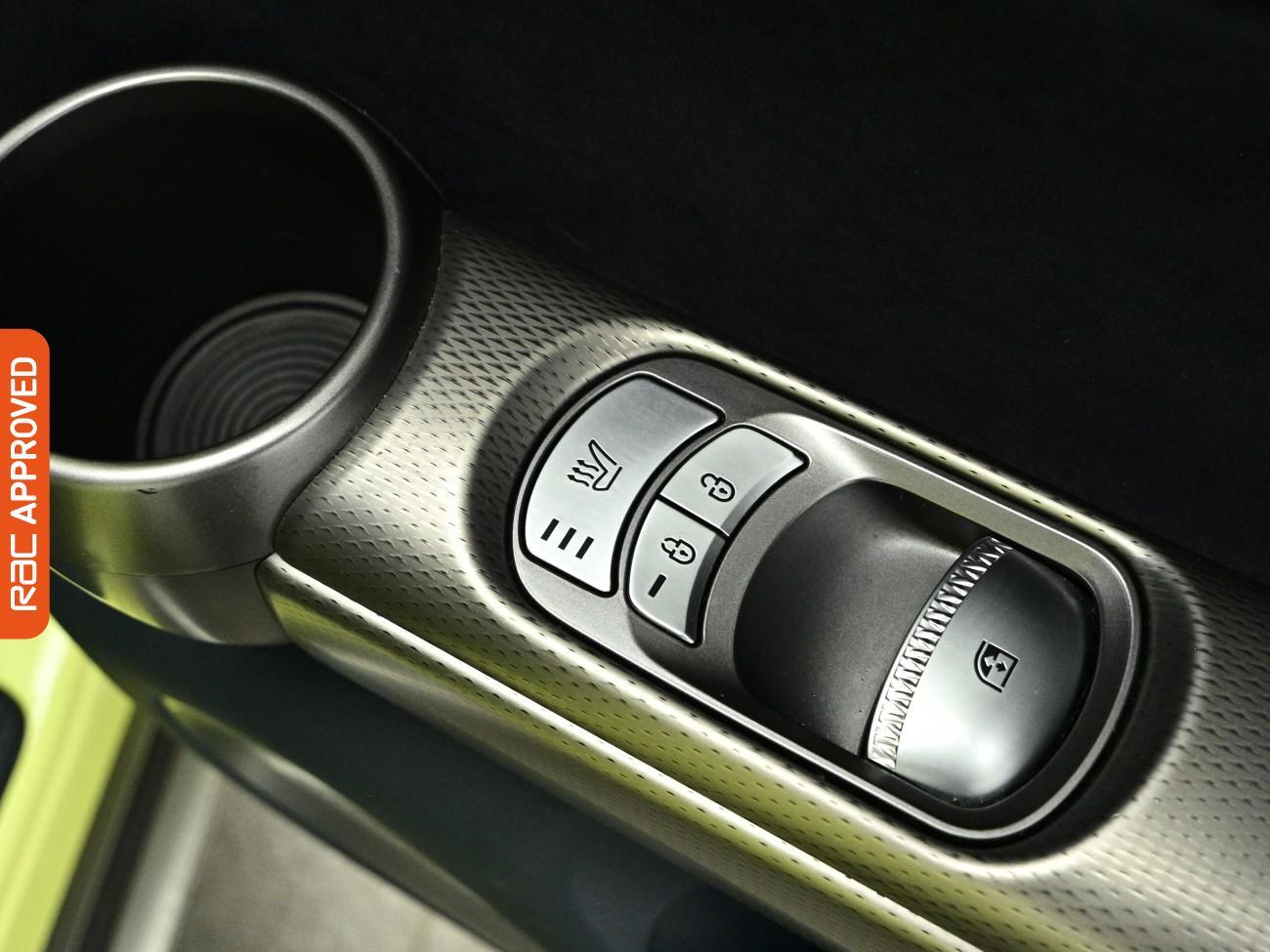 Genesis GV60 view 40