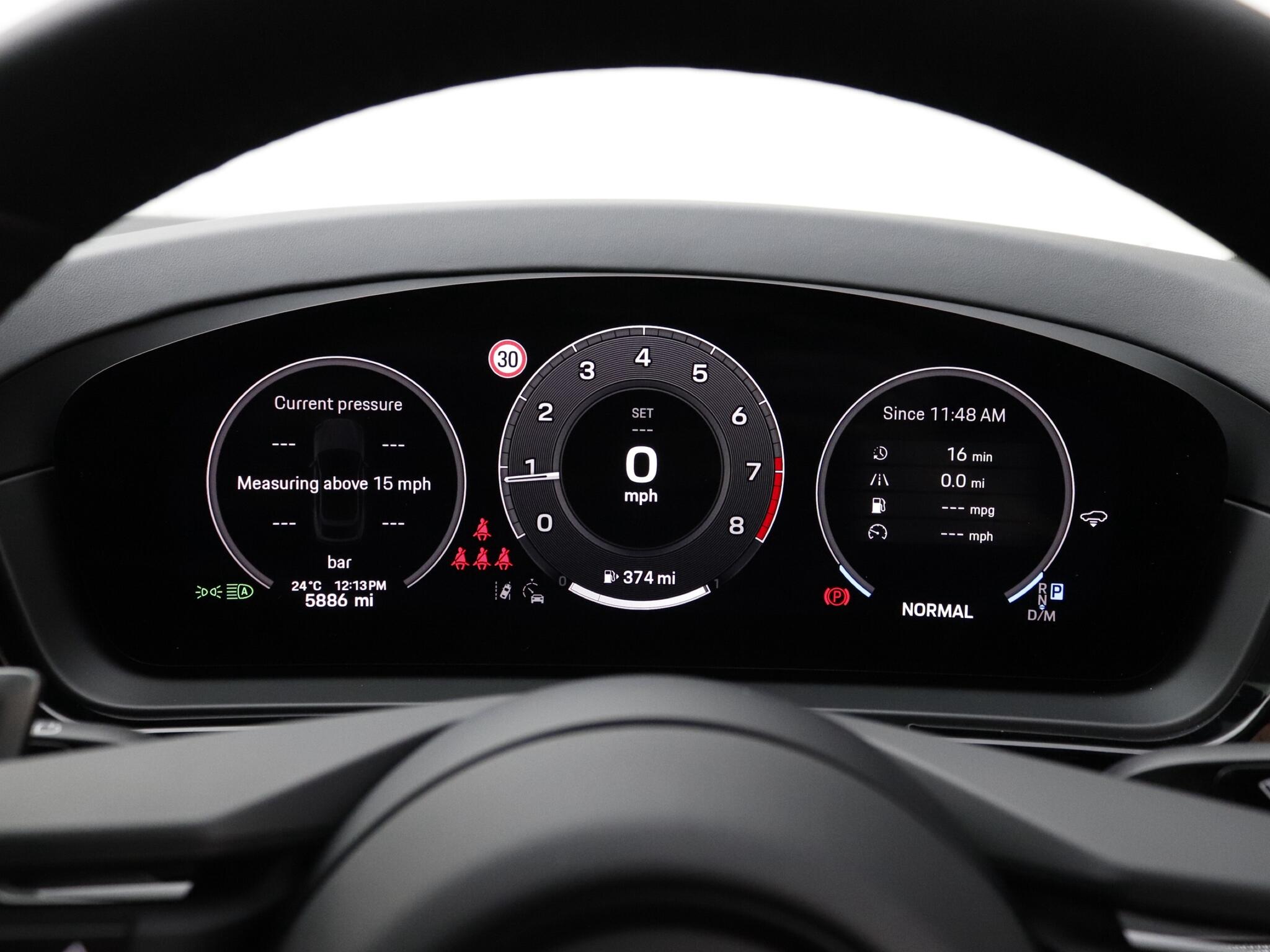 Porsche Cayenne view 16