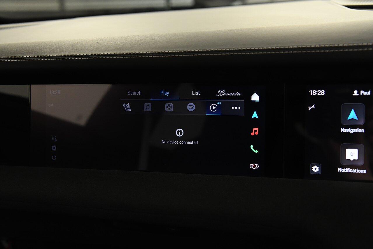 Porsche Taycan view 35