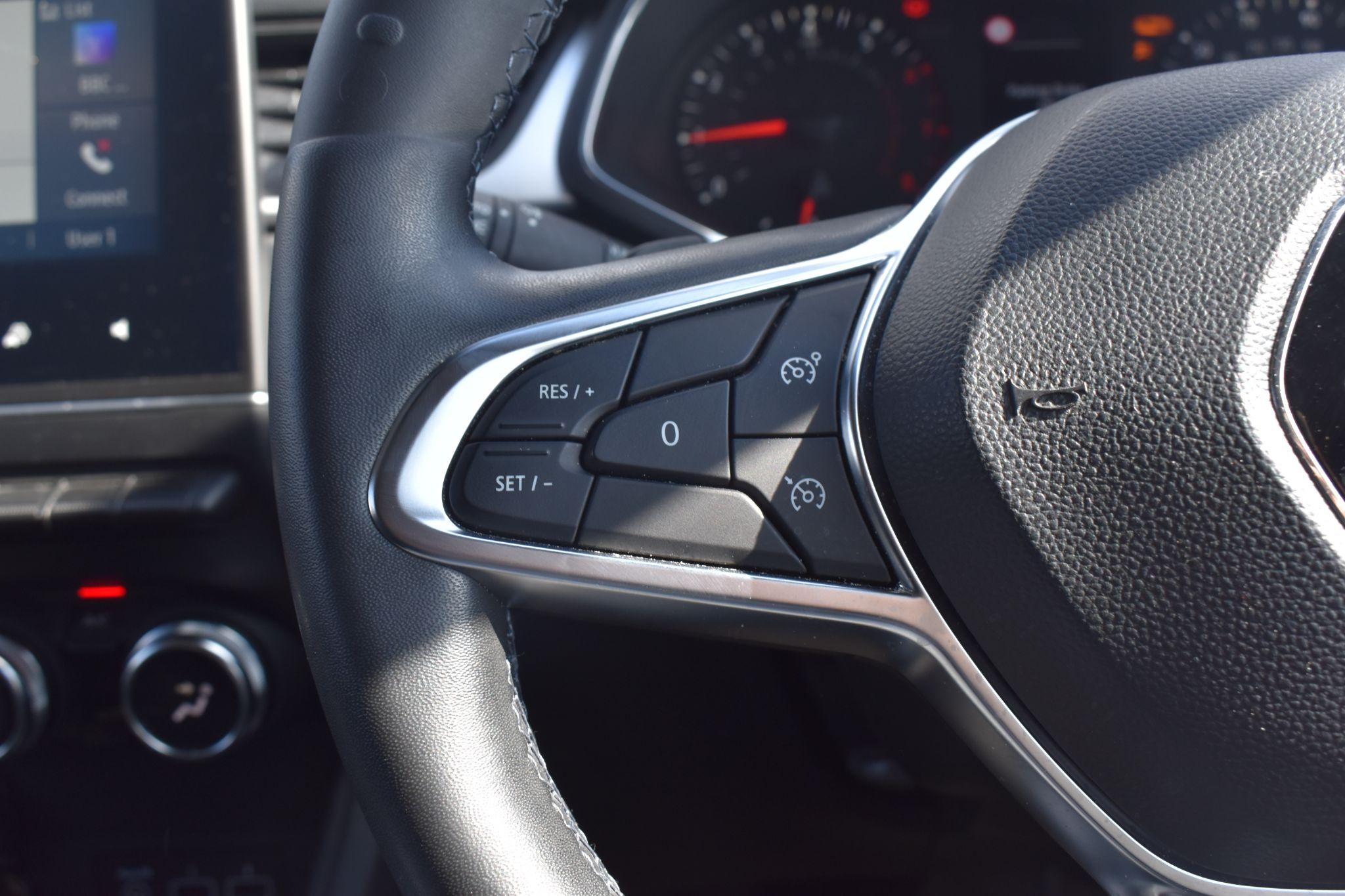 Captur - 1.3 TCe Iconic EDC Euro 6 (s/s) 5dr - Image 20