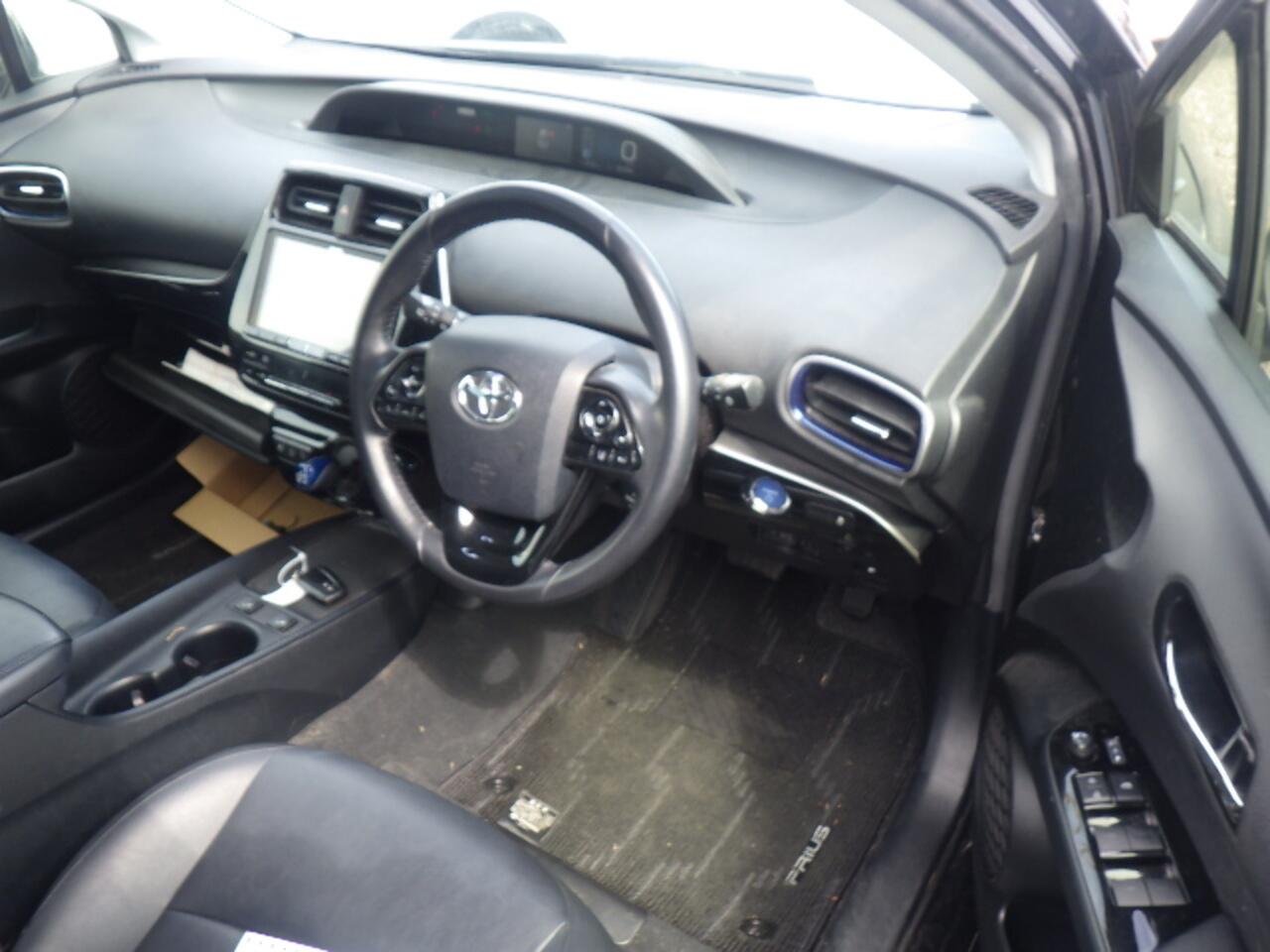 Toyota Prius view 7