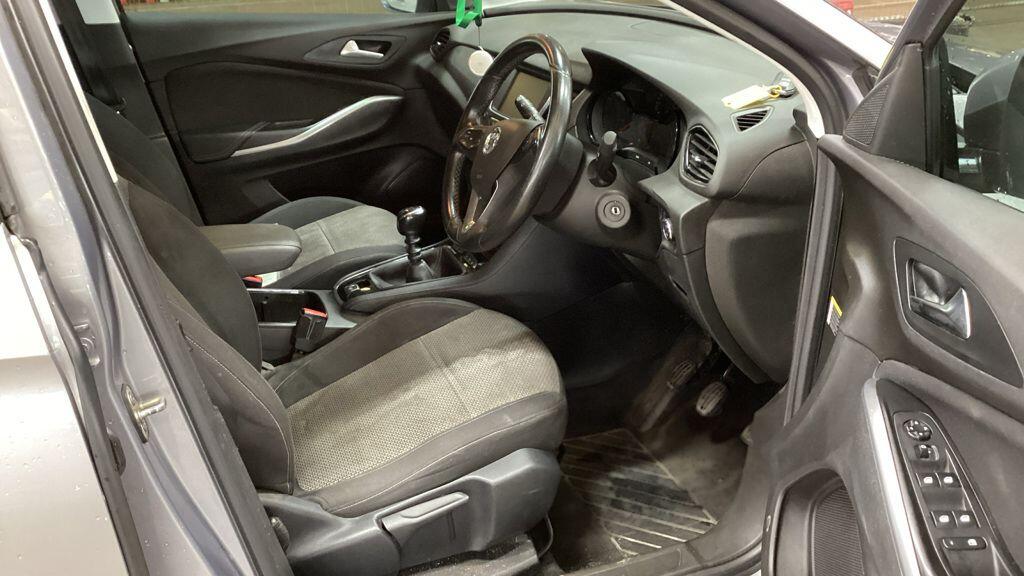 Vauxhall Grandland X view 11