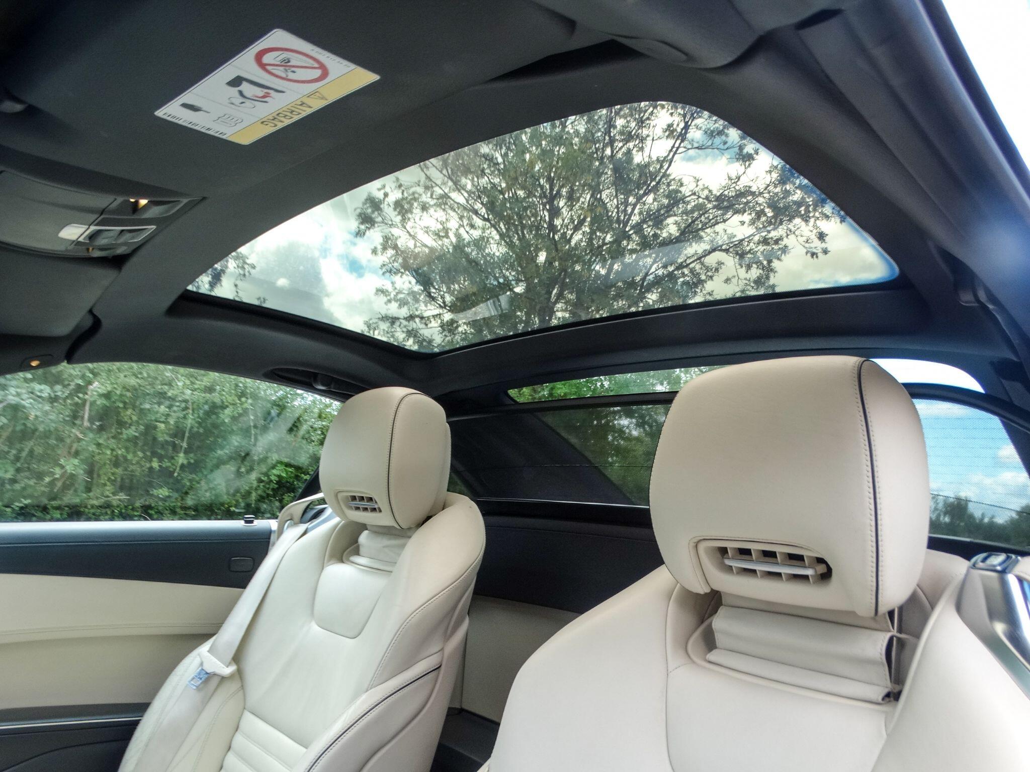 Mercedes-Benz SL view 12
