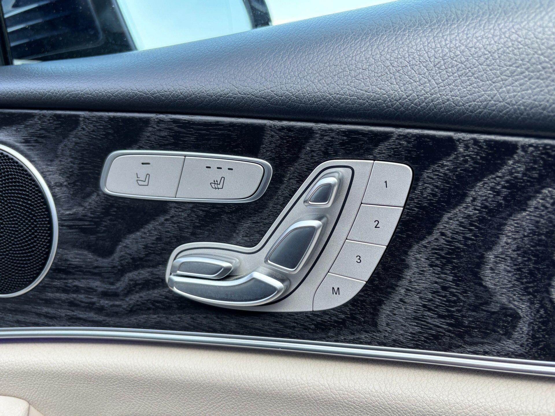 Mercedes-Benz E-Class view 12