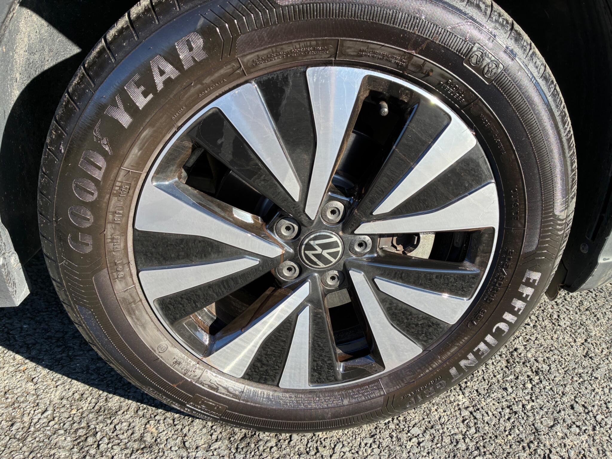 Volkswagen Taigo view 8
