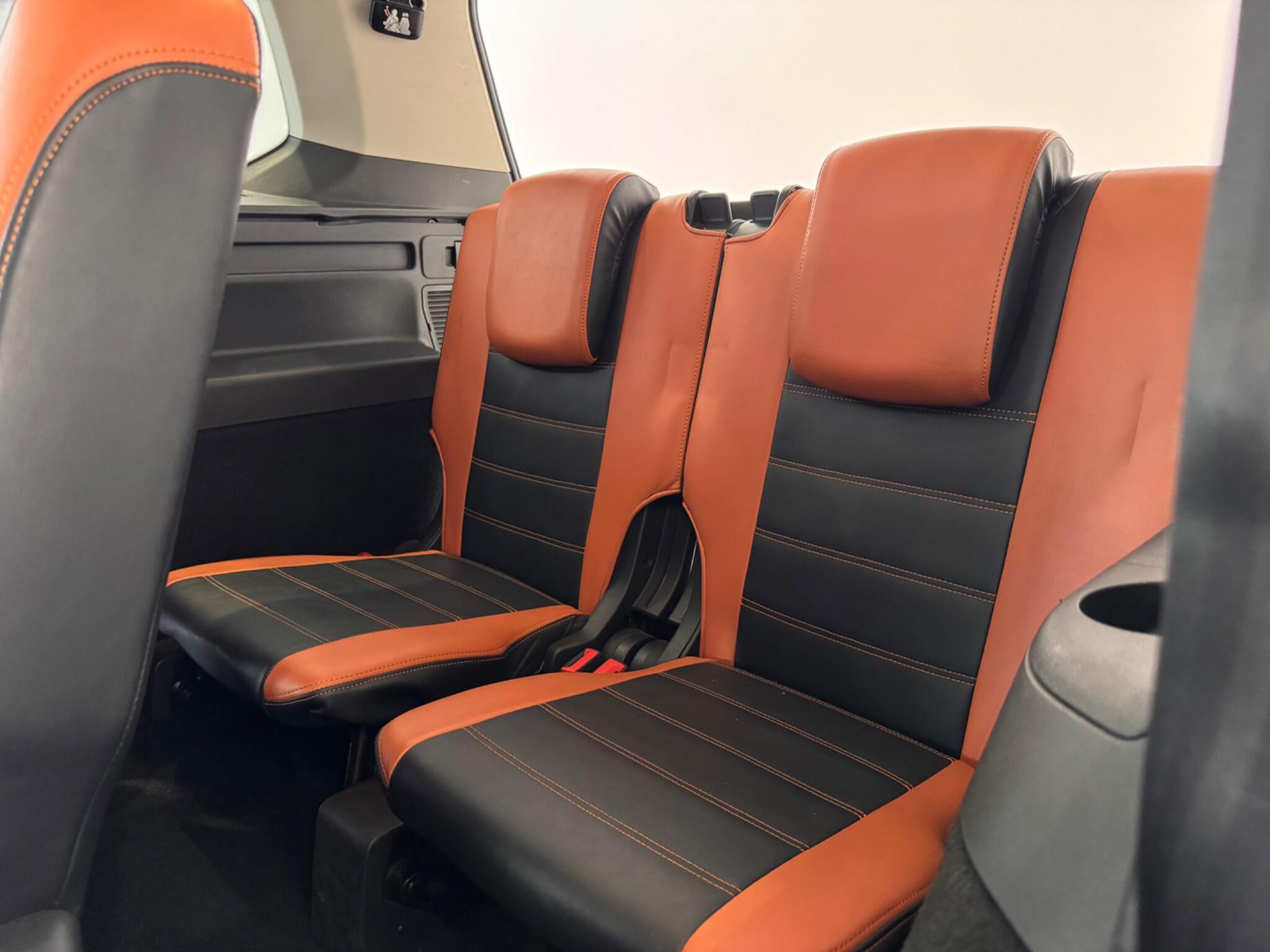 Volkswagen Touran view 11