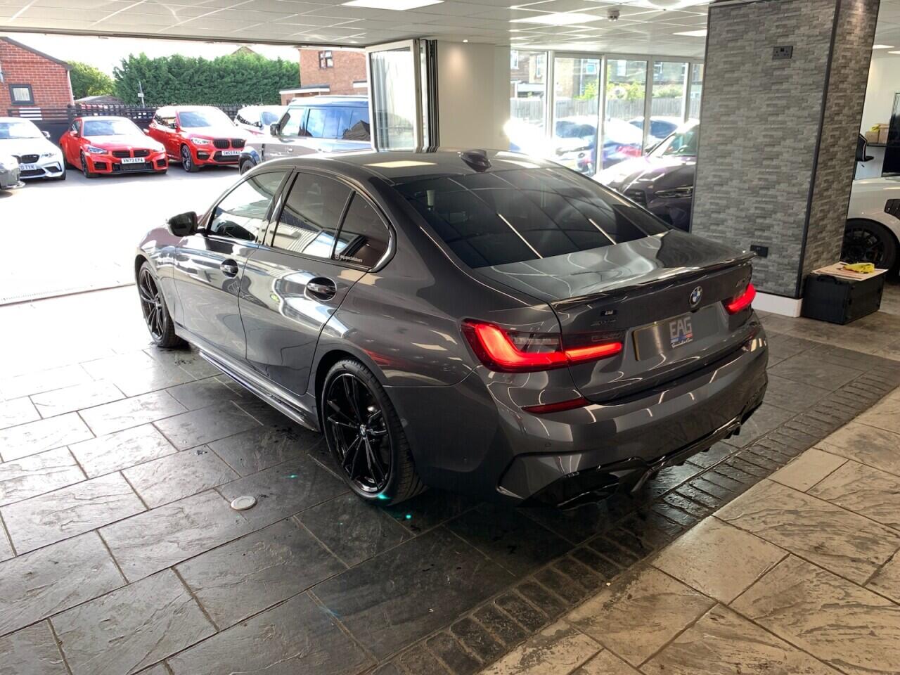 BMW 3 Series view 19