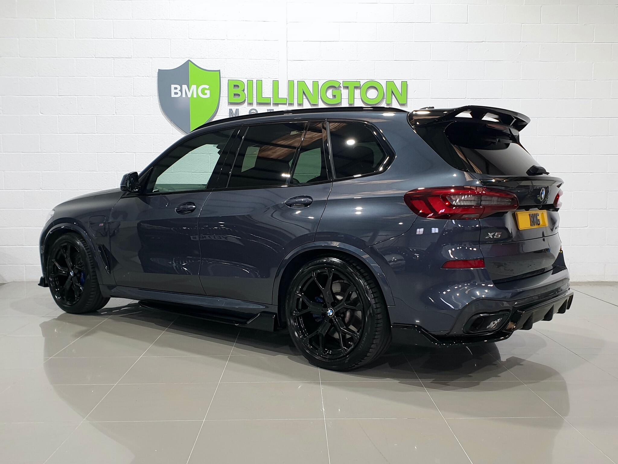 BMW X5 view 5