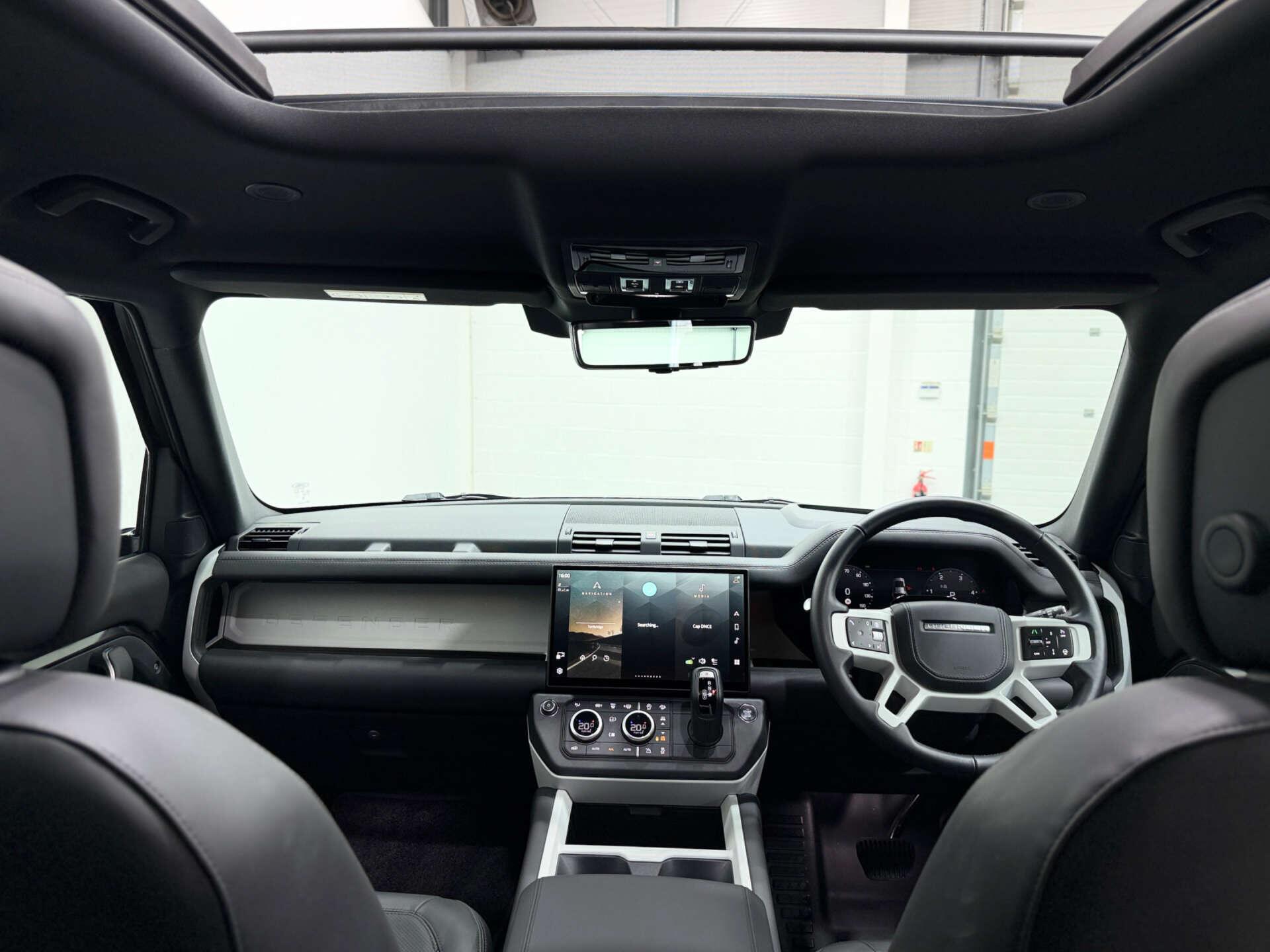 Land Rover Defender view 17