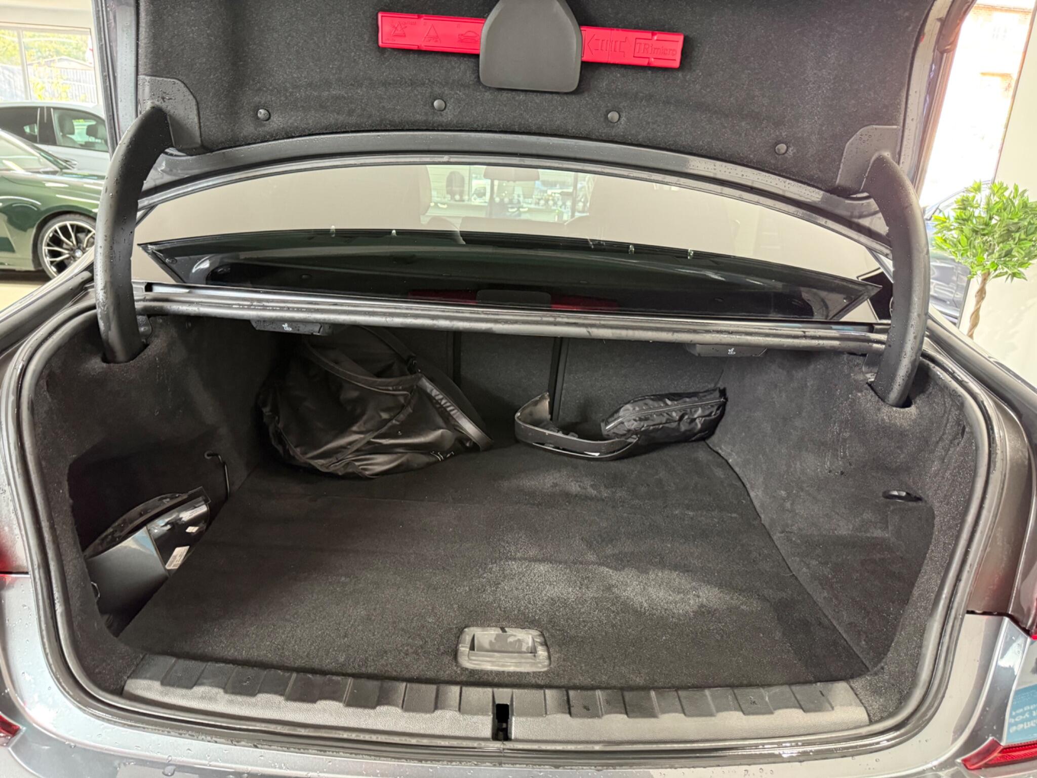 BMW 3 Series view 30