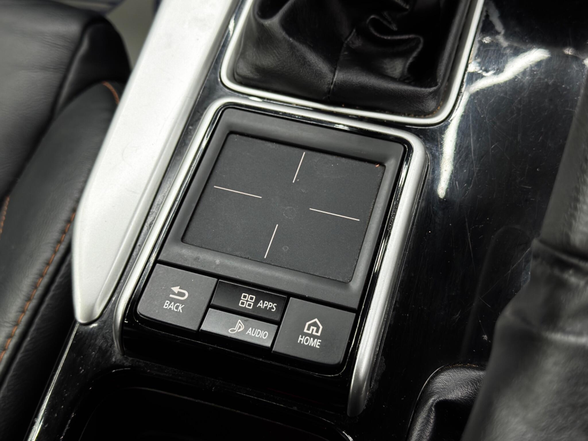 Mitsubishi Eclipse Cross view 25