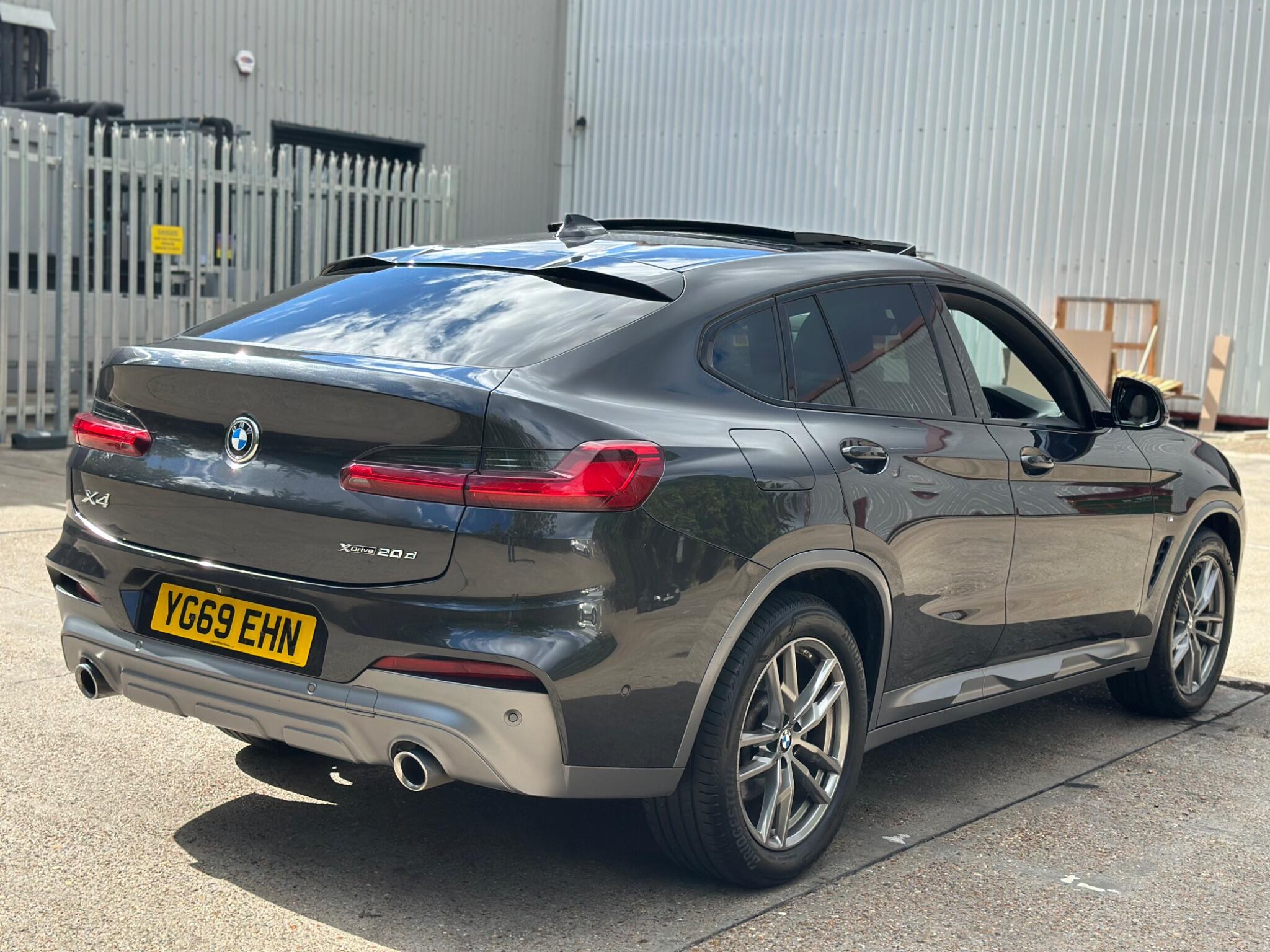 BMW X4 view 10