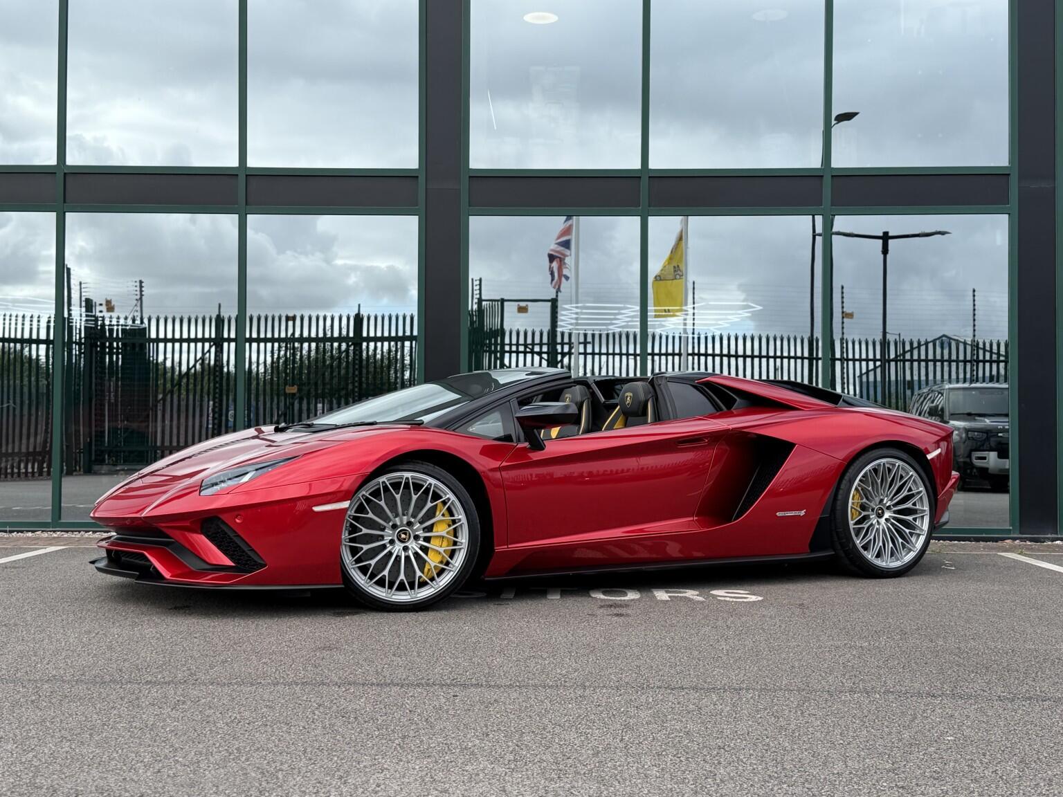 Lamborghini Aventador view 29