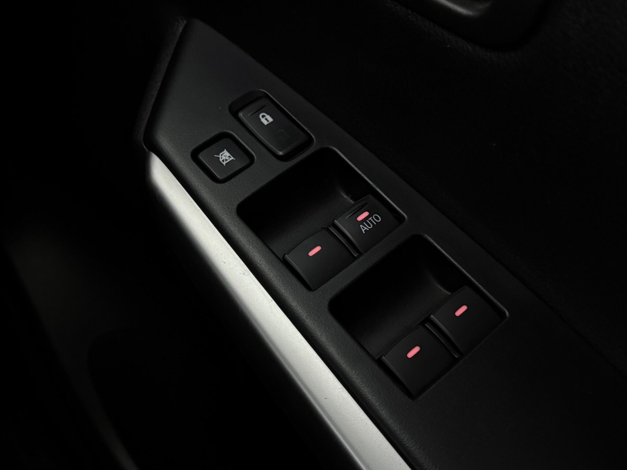 Mitsubishi Shogun Sport view 17