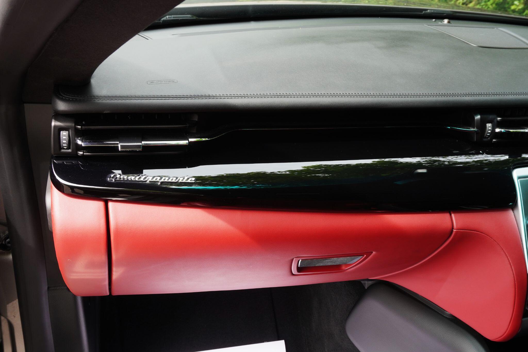 Maserati Quattroporte view 62