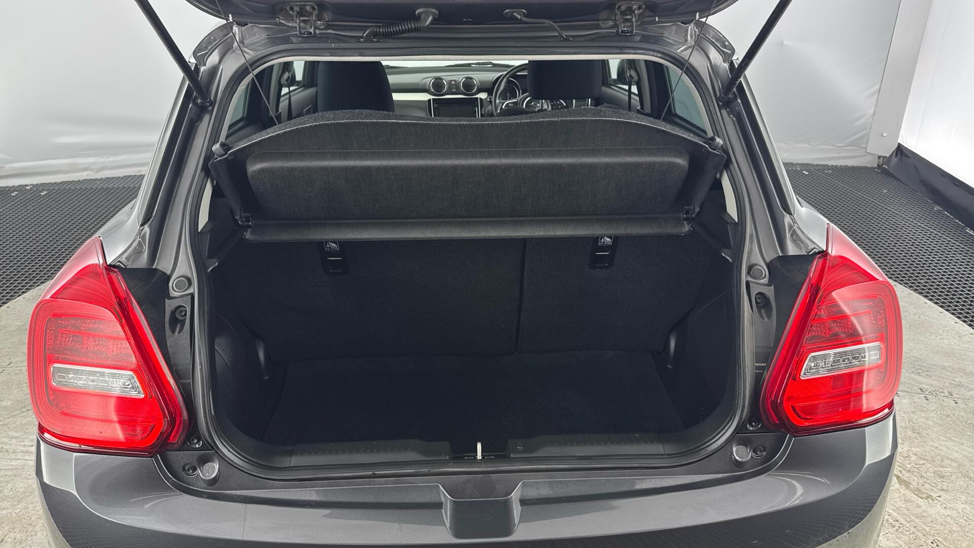 Suzuki Swift view 15