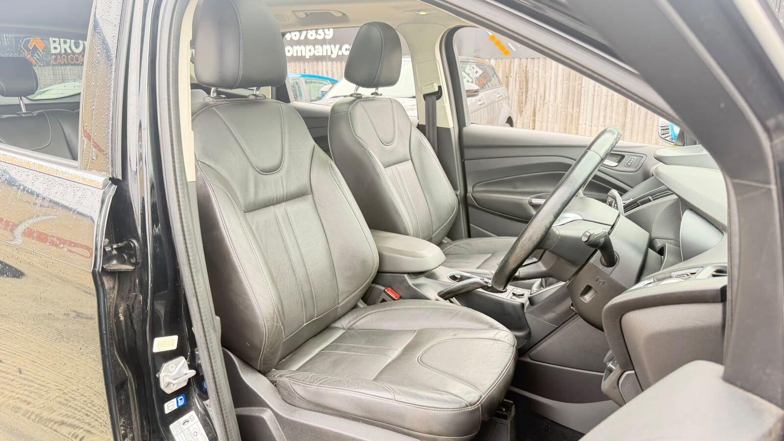 Ford Kuga view 13