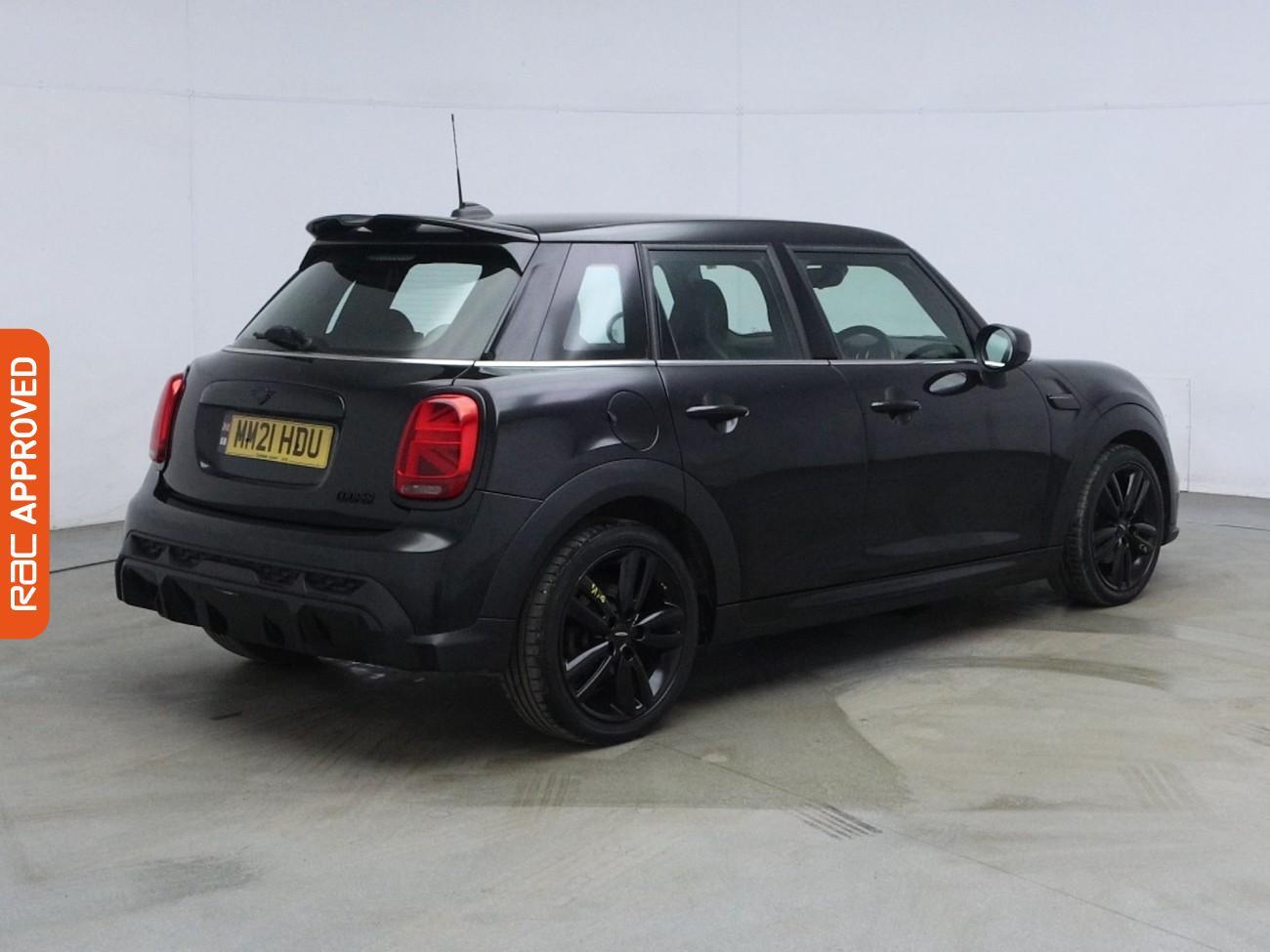 Mini Hatch view 26