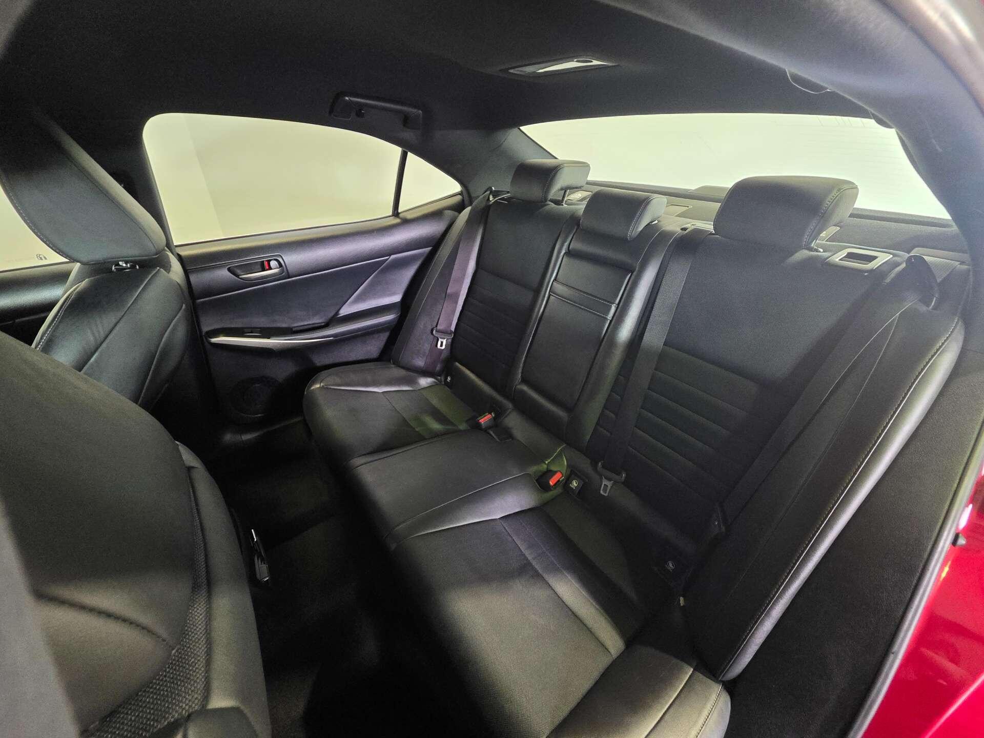 Lexus Is view 43