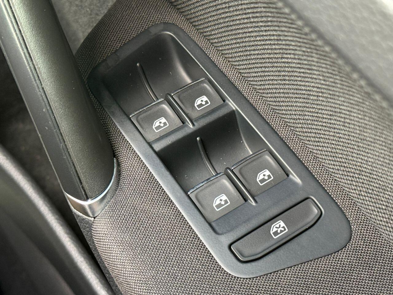Volkswagen Golf view 45