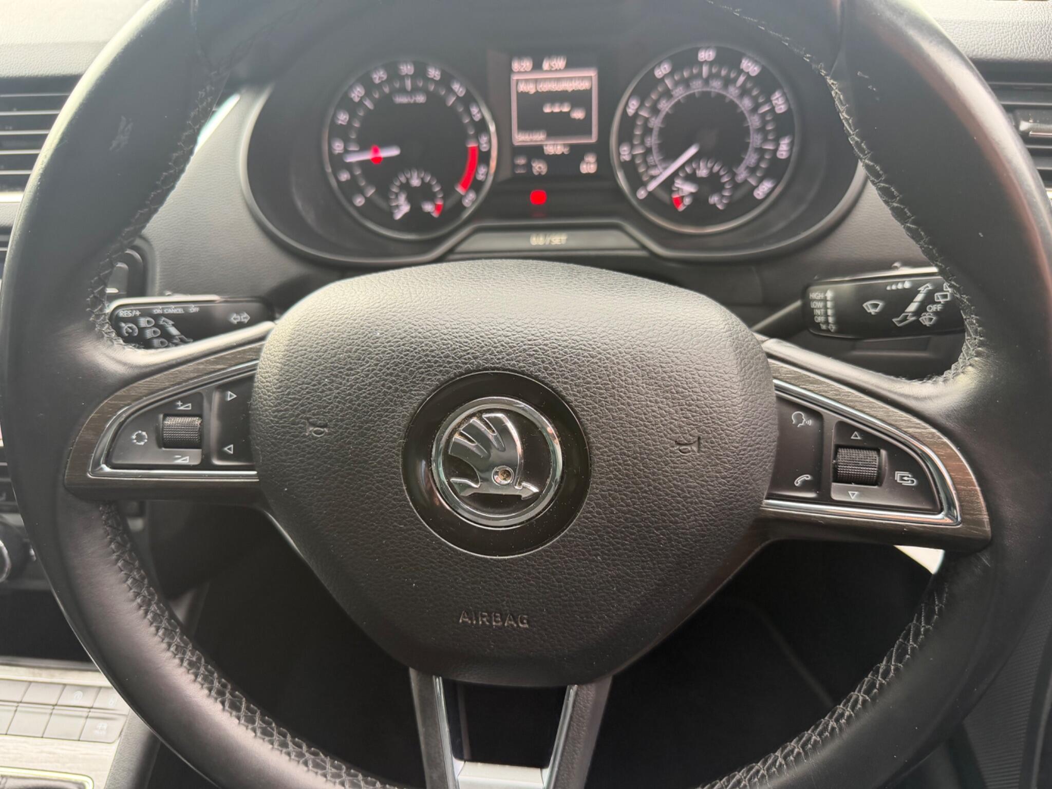 Skoda Octavia view 3