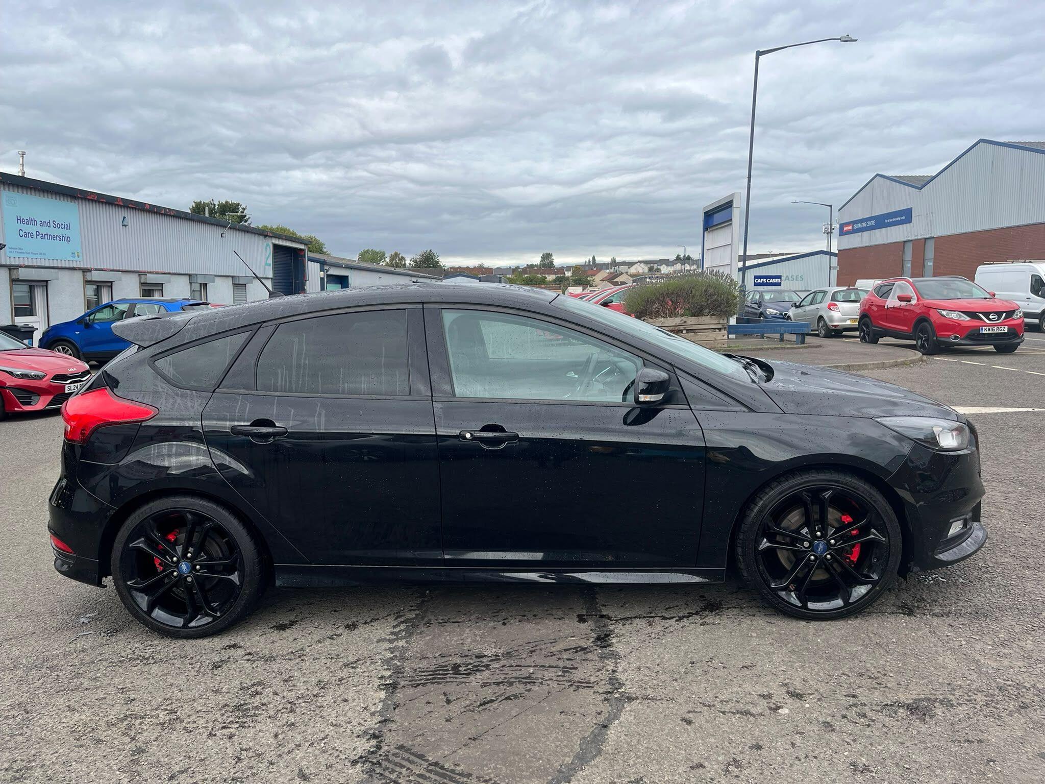Ford Focus view 4