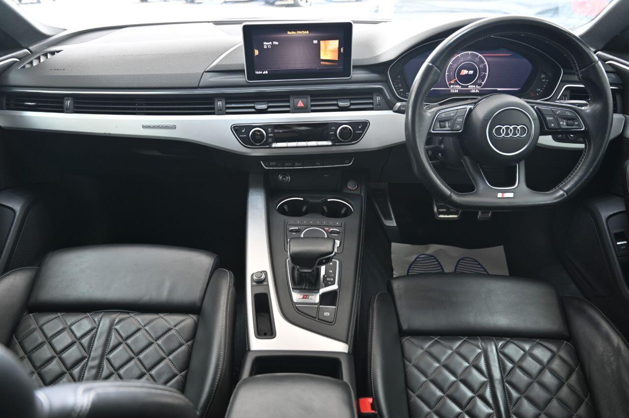 Audi S5 view 18