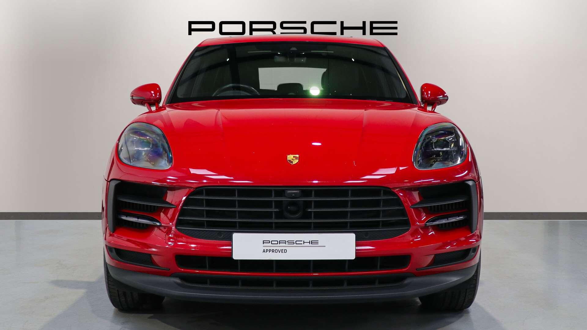 Porsche Macan view 9