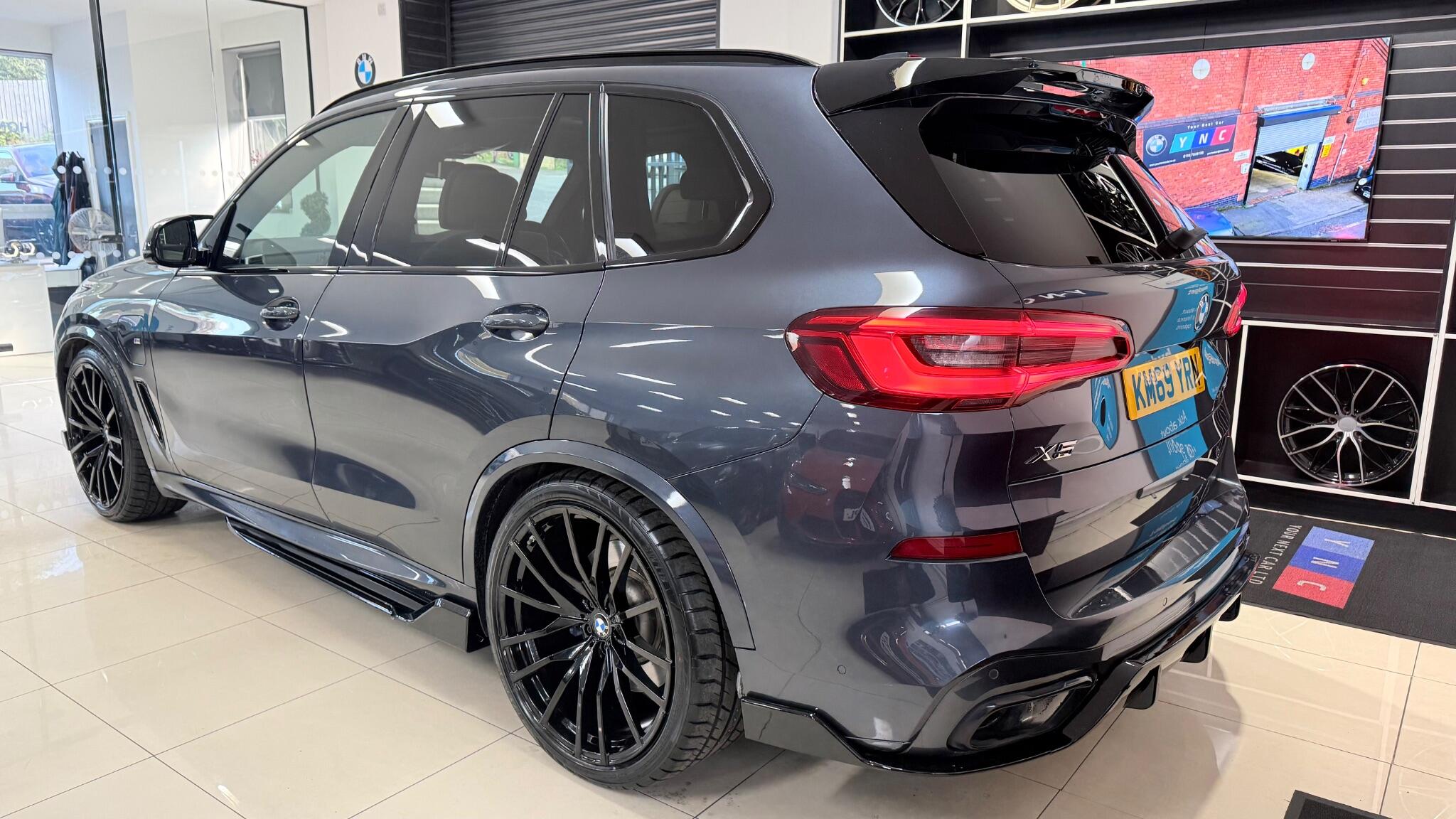 BMW X5 view 6