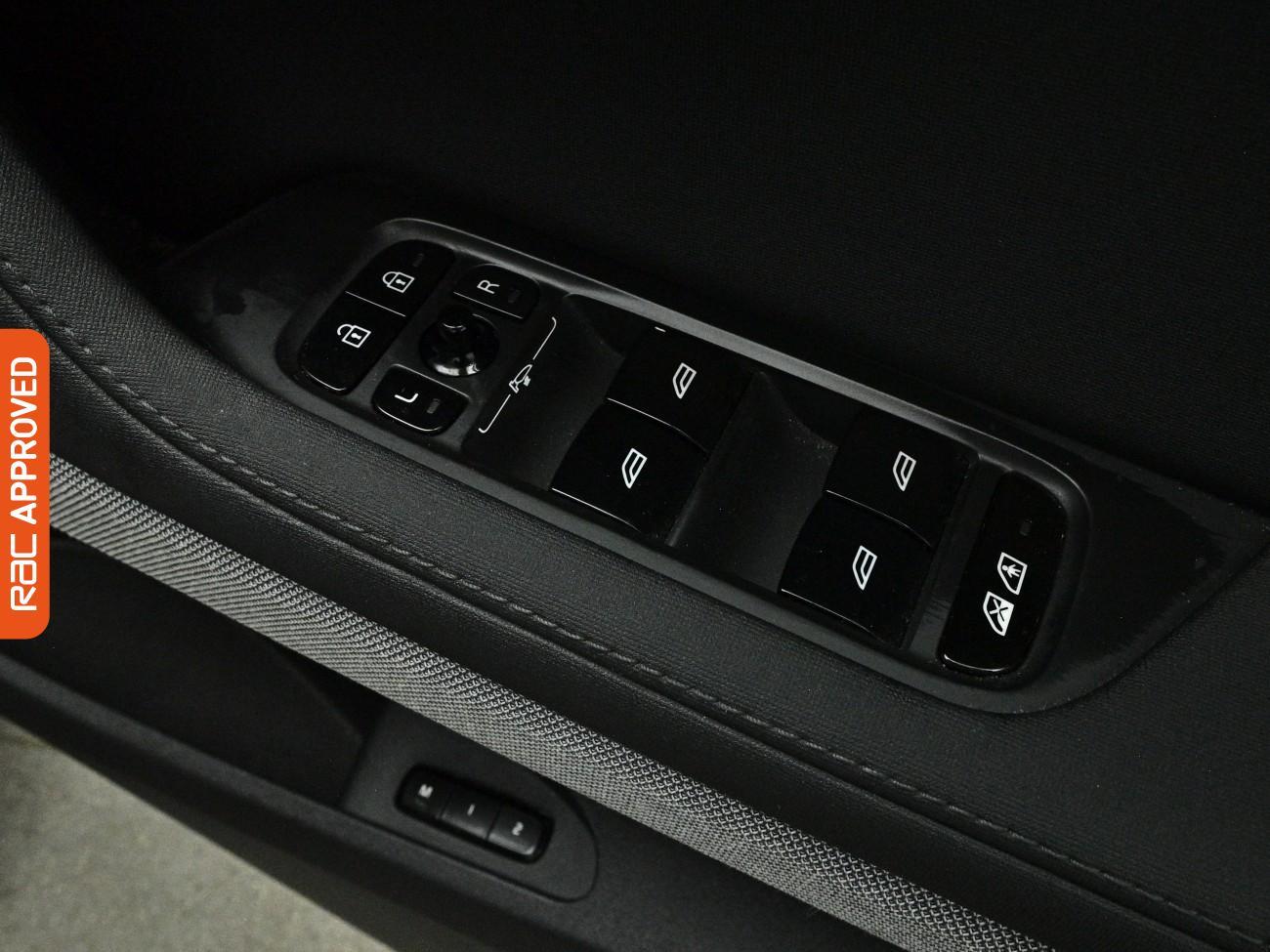 Polestar 2 view 27