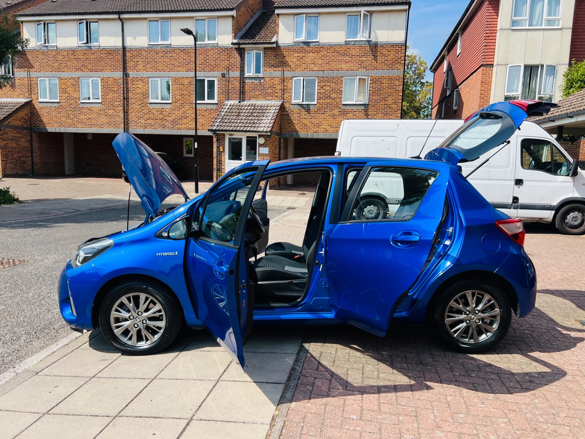 Toyota Yaris view 22