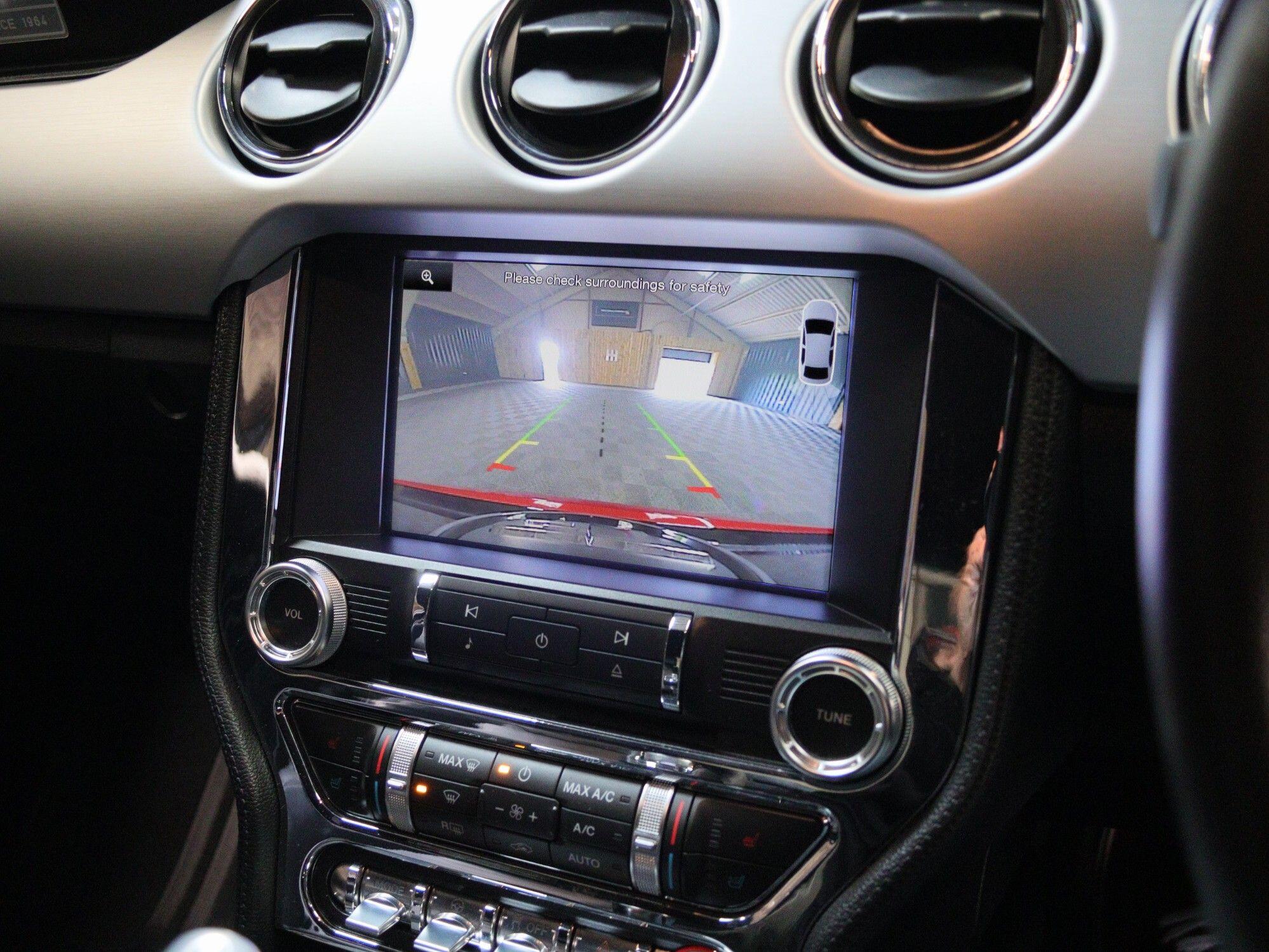 Ford Mustang view 38