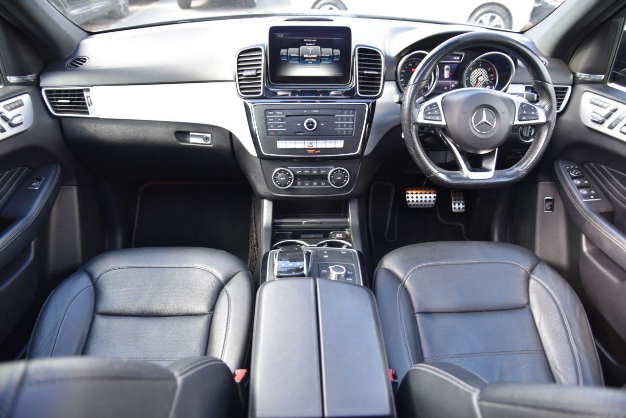 Mercedes-Benz Gle view 2