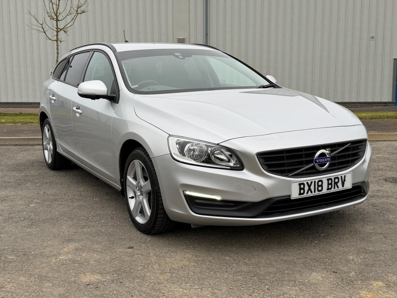 Volvo V60 view 2