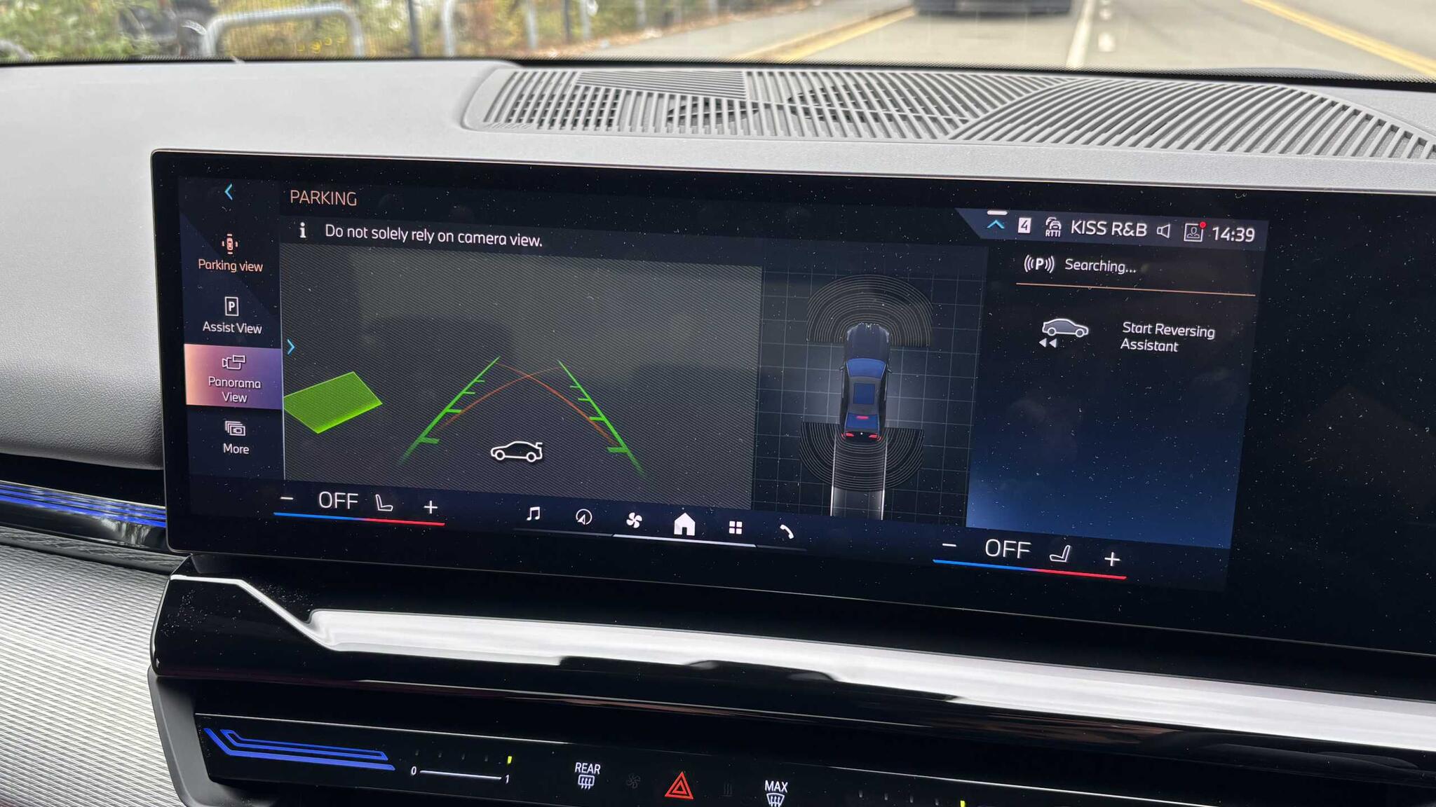 BMW 5 Series view 35