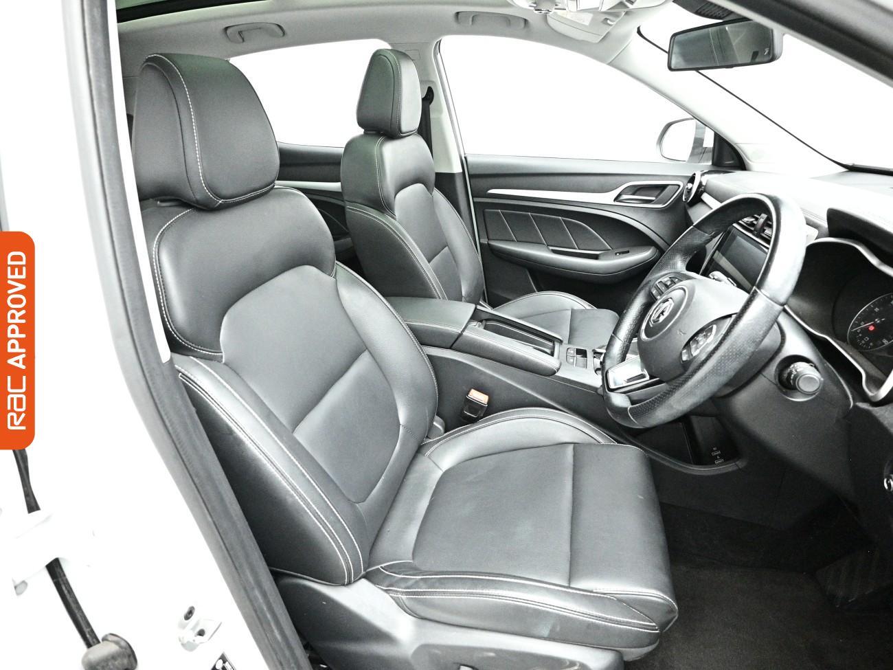 MG ZS view 12